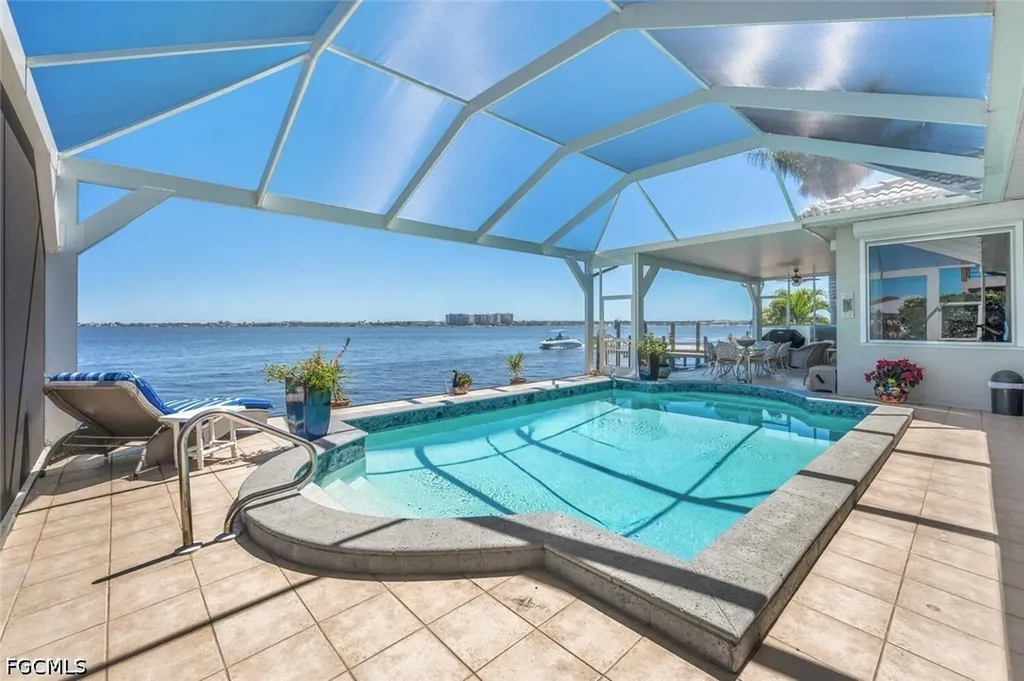 5727 Riverside Drive Cape Coral FL 33904