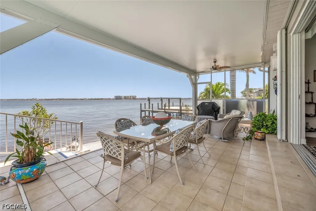 5727 Riverside Drive Cape Coral FL 33904
