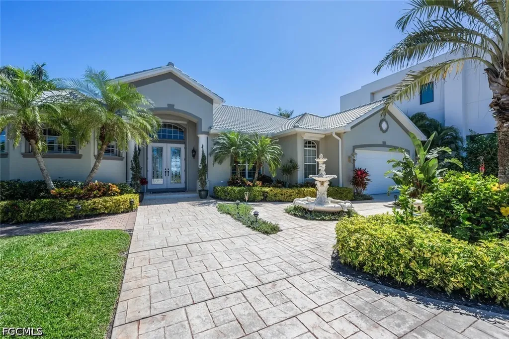 5727 Riverside Drive Cape Coral FL 33904