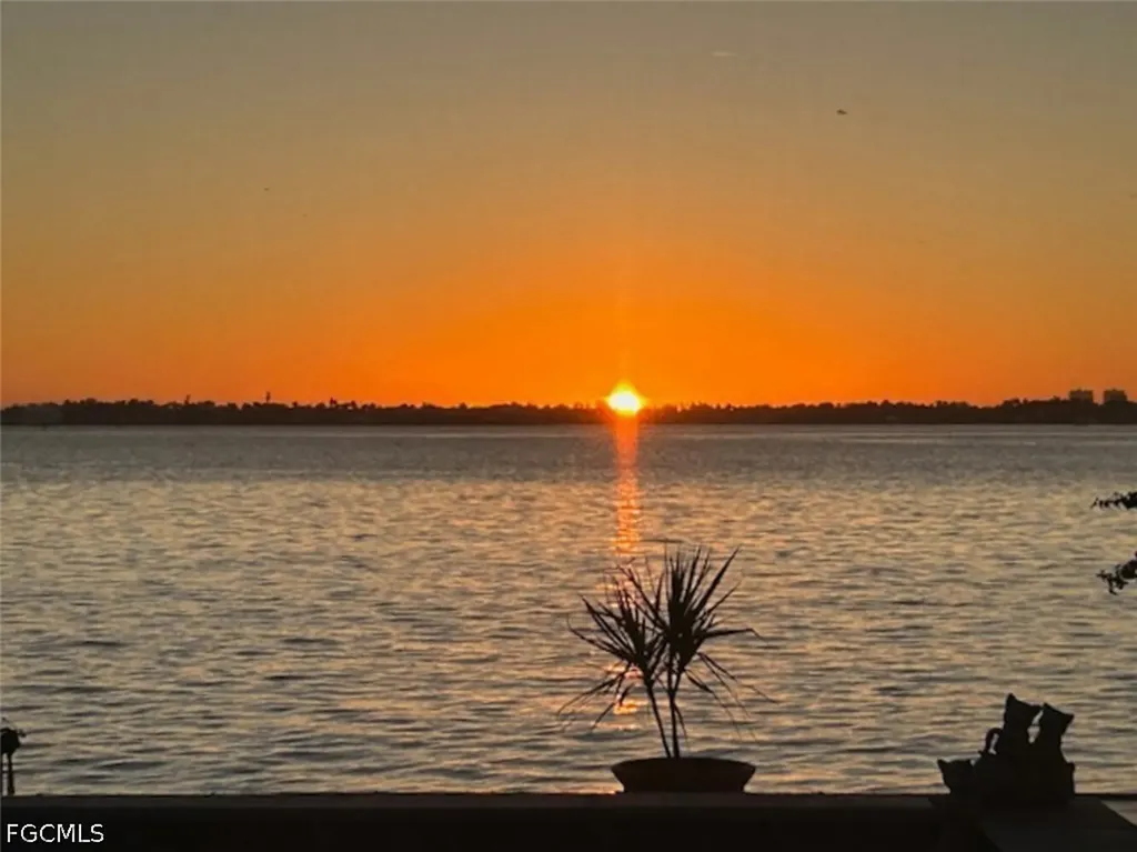 5727 Riverside Drive Cape Coral FL 33904