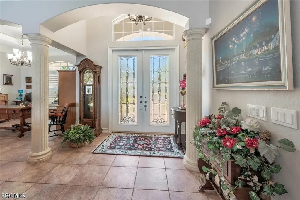 5727 Riverside Drive Cape Coral FL 33904