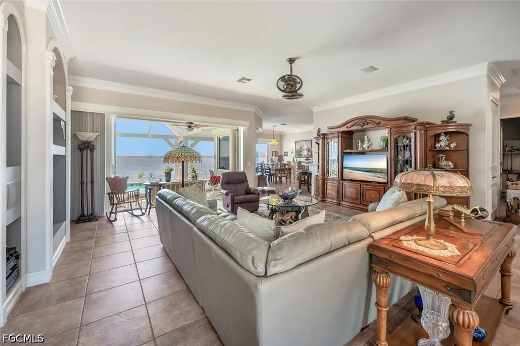 5727 Riverside Drive Cape Coral FL 33904
