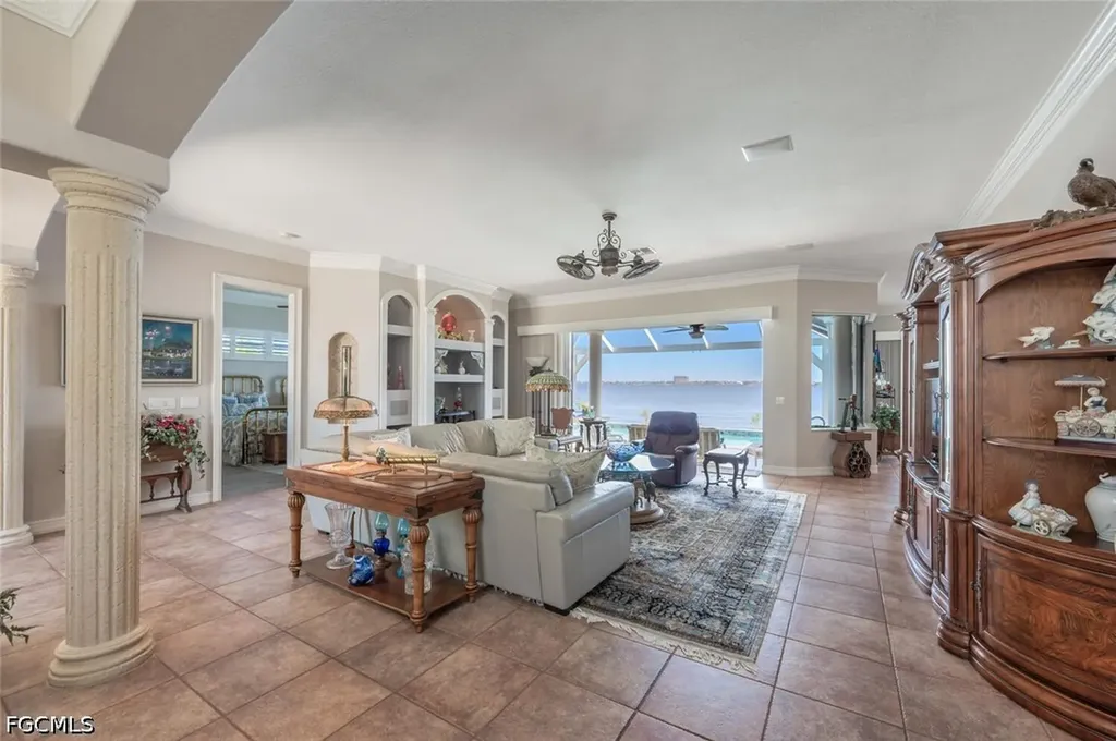 5727 Riverside Drive Cape Coral FL 33904