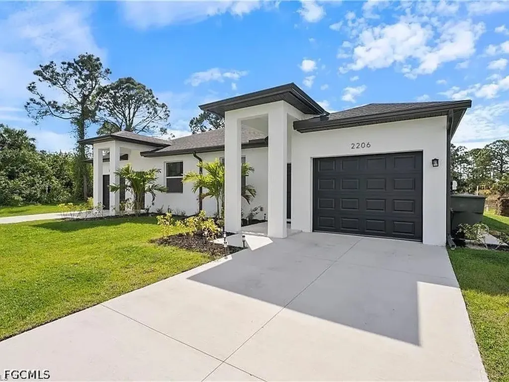 2206 Leda Avenue S Lehigh Acres FL 33973
