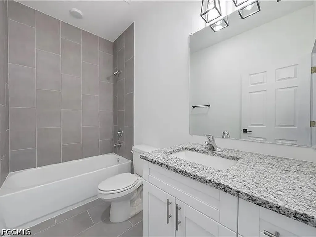 2206 Leda Avenue S Lehigh Acres FL 33973