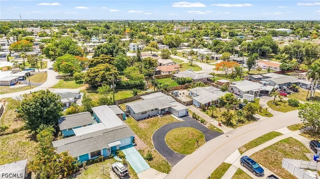 4360 Lagg Avenue Fort Myers FL 33901