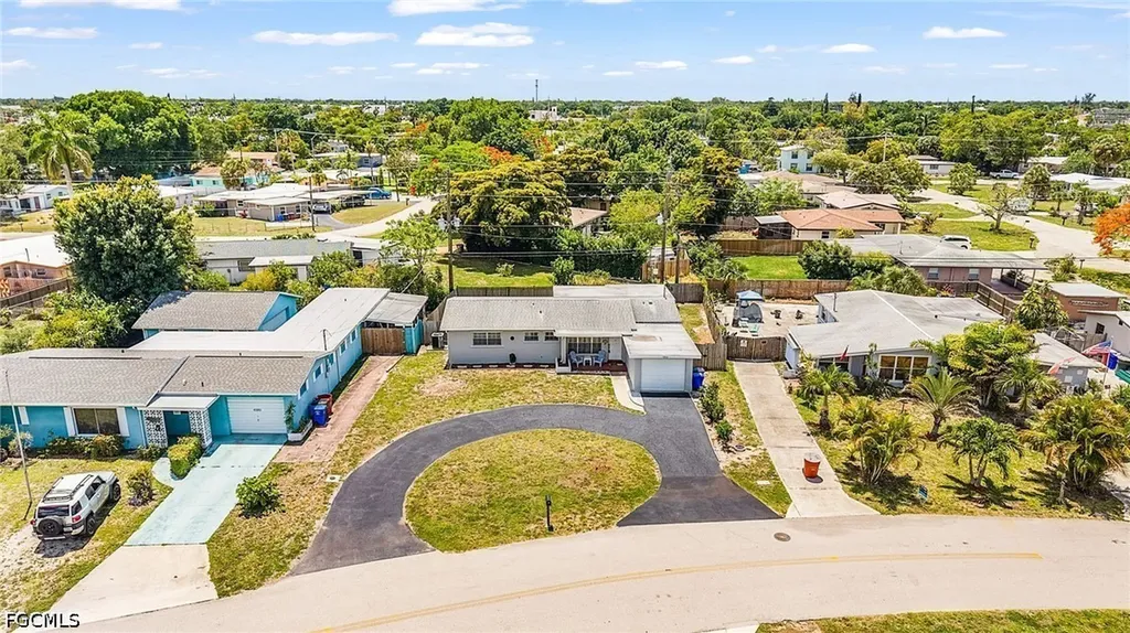 4360 Lagg Avenue Fort Myers FL 33901