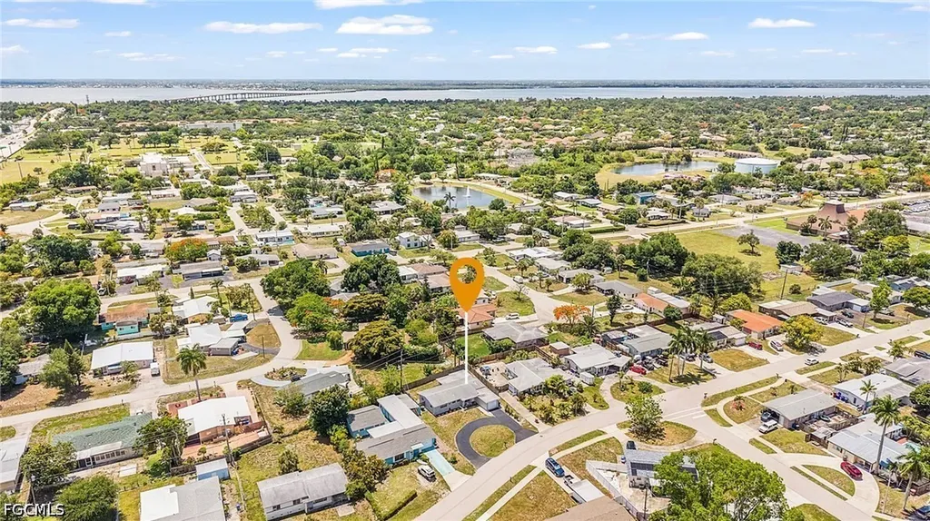 4360 Lagg Avenue Fort Myers FL 33901