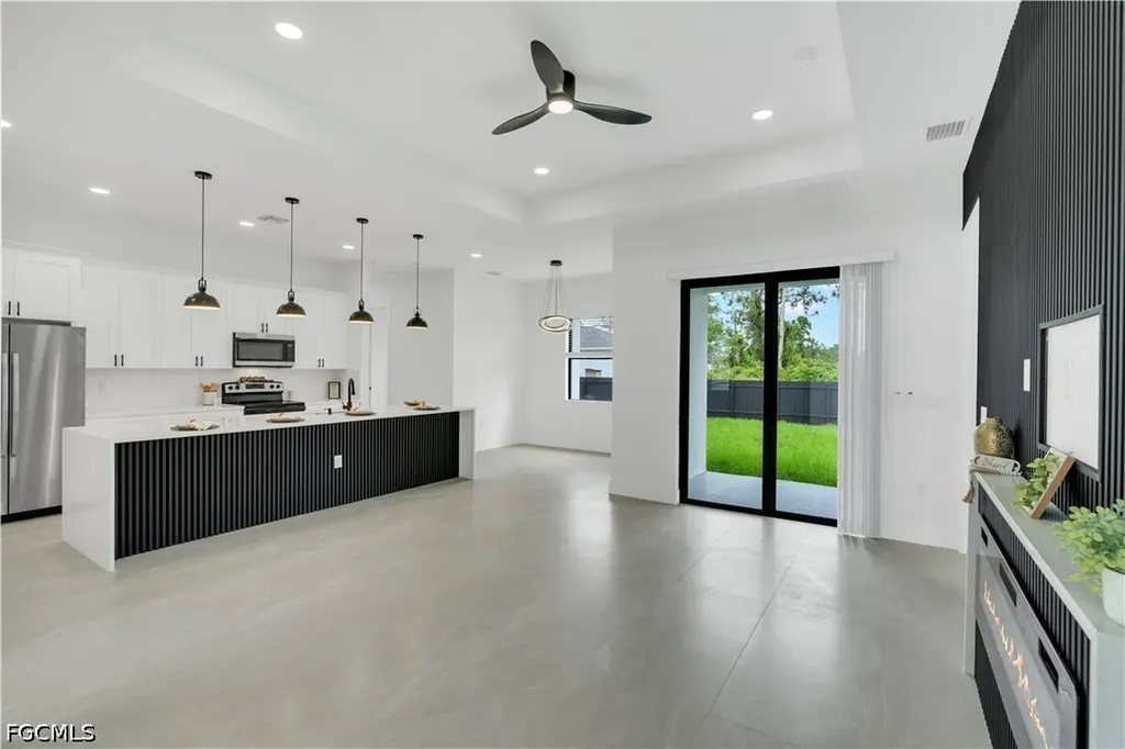 1047 Merry Street E Lehigh Acres FL 33974