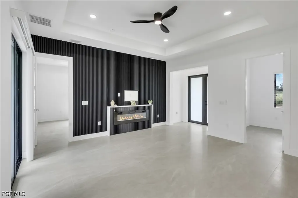 1047 Merry Street E Lehigh Acres FL 33974