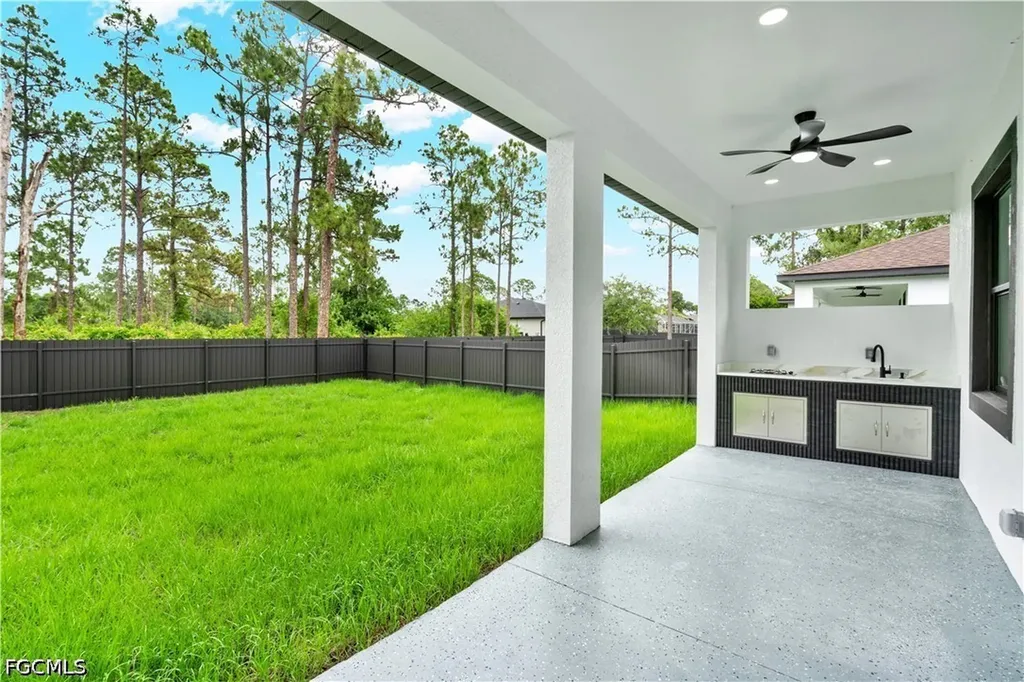 1047 Merry Street E Lehigh Acres FL 33974