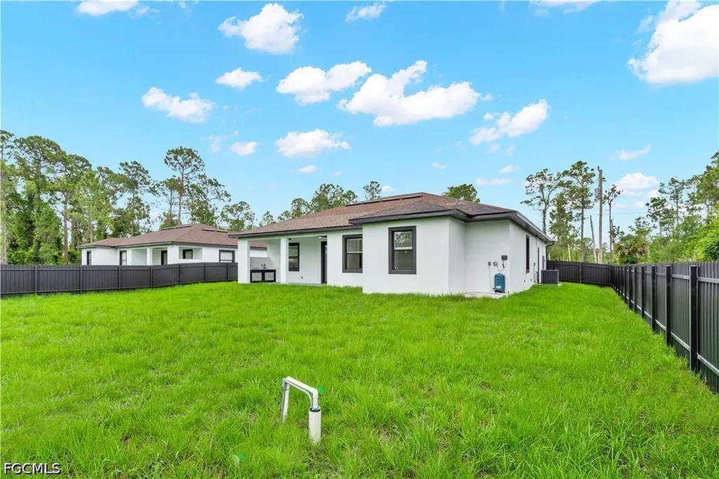 1047 Merry Street E Lehigh Acres FL 33974