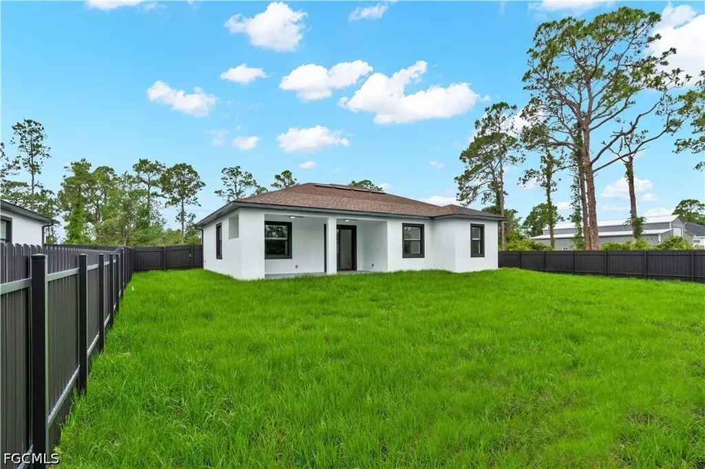1047 Merry Street E Lehigh Acres FL 33974