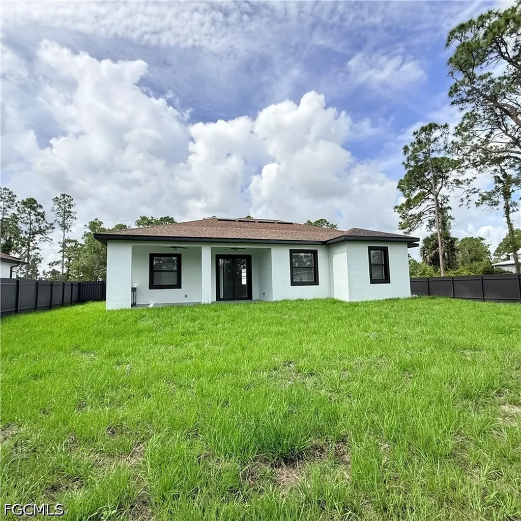 1047 Merry Street E Lehigh Acres FL 33974