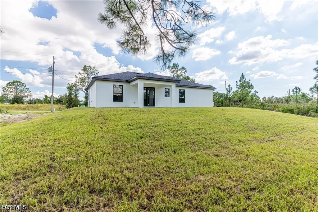 2710 42nd Street W Lehigh Acres FL 33971