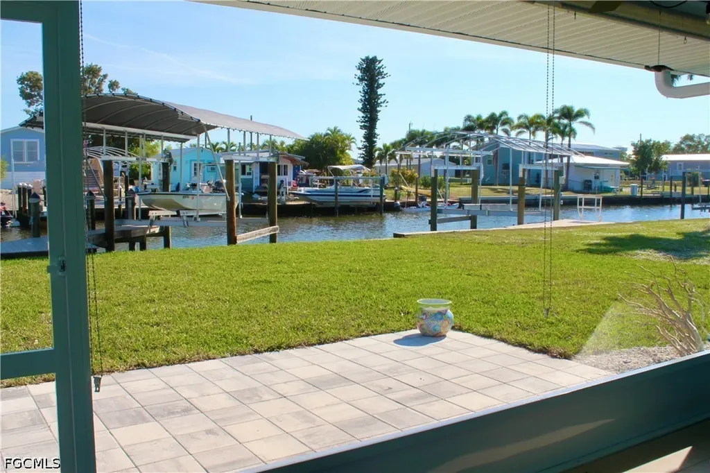 2744 Sanderling Court St. James City FL 33956