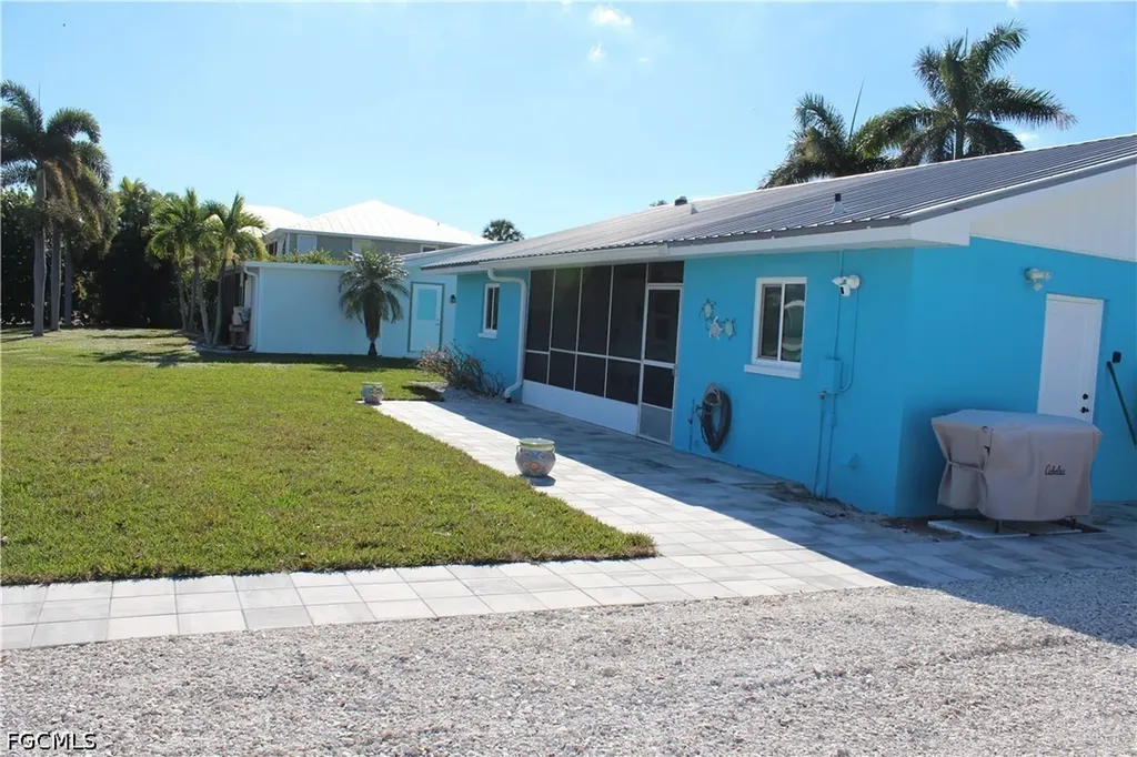 2744 Sanderling Court St. James City FL 33956