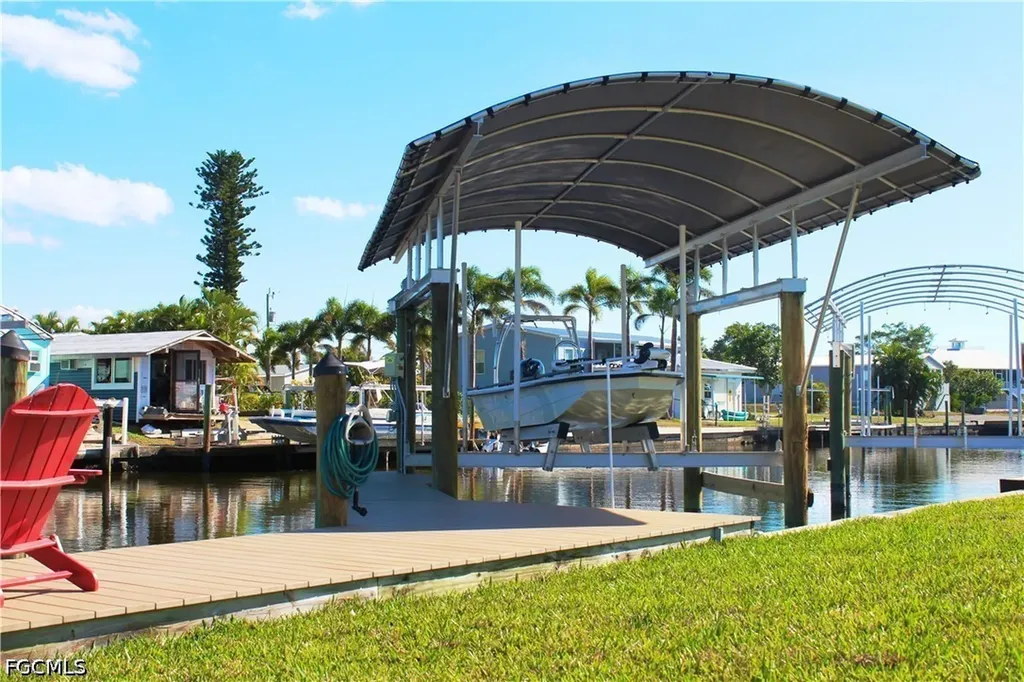 2744 Sanderling Court St. James City FL 33956