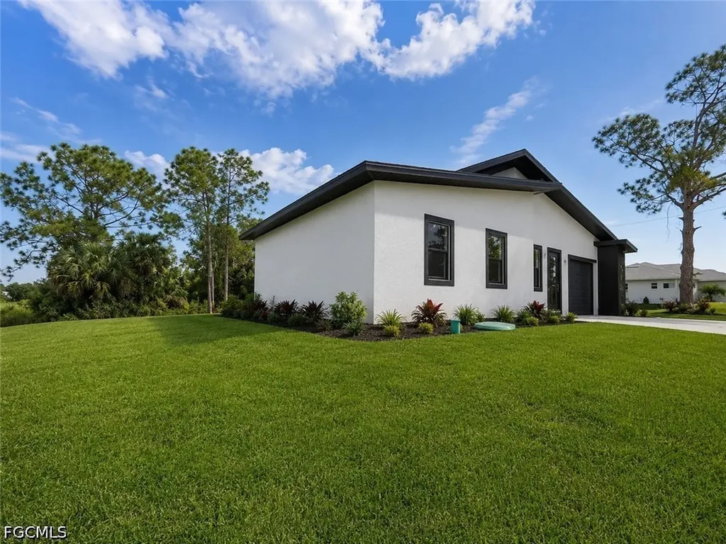 703 Long Island Street E Lehigh Acres FL 33974