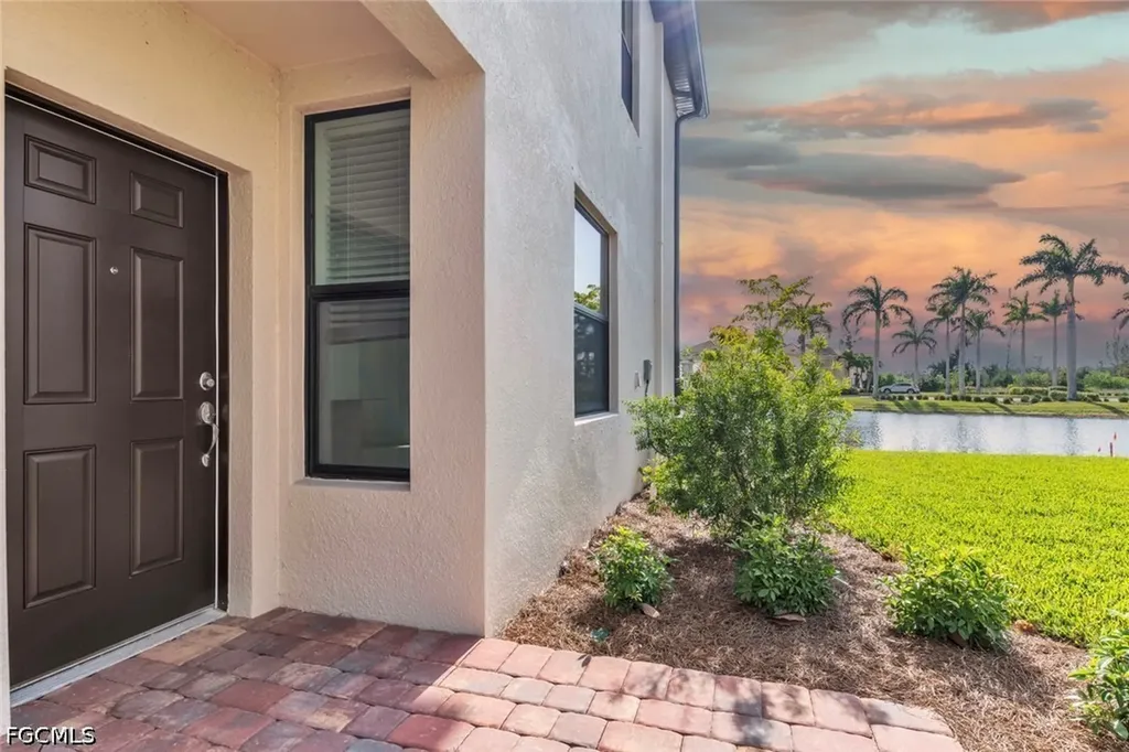 1424 Weeping Willow Court Cape Coral FL 33909