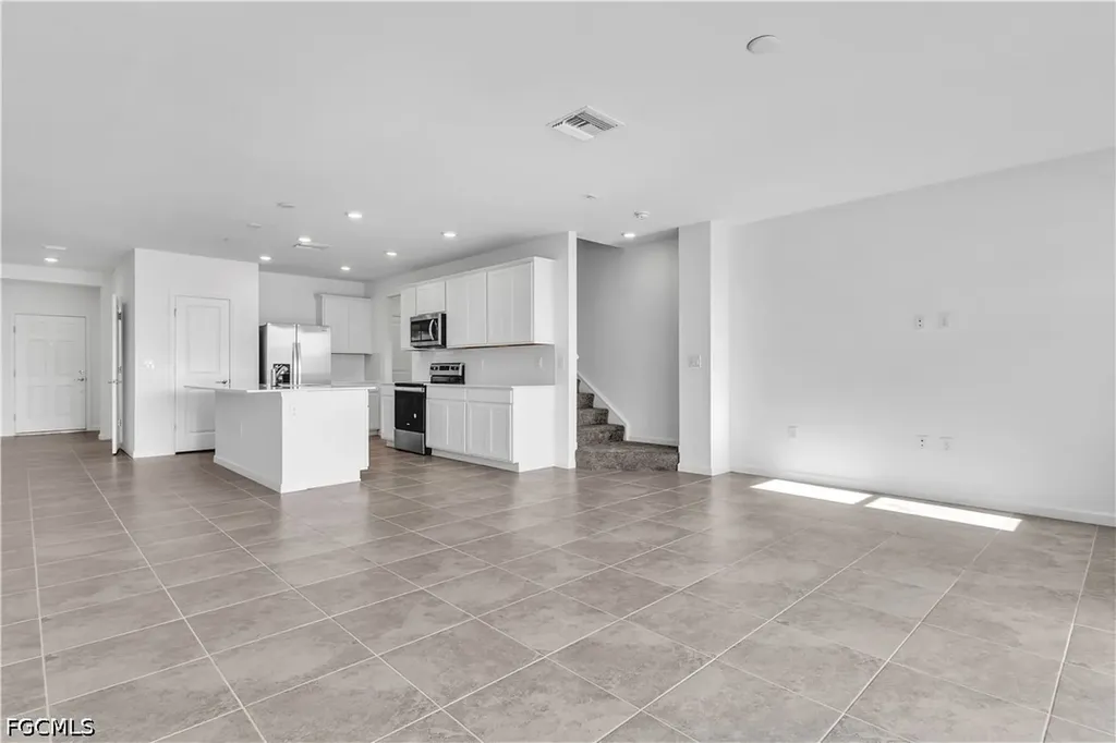 1424 Weeping Willow Court Cape Coral FL 33909