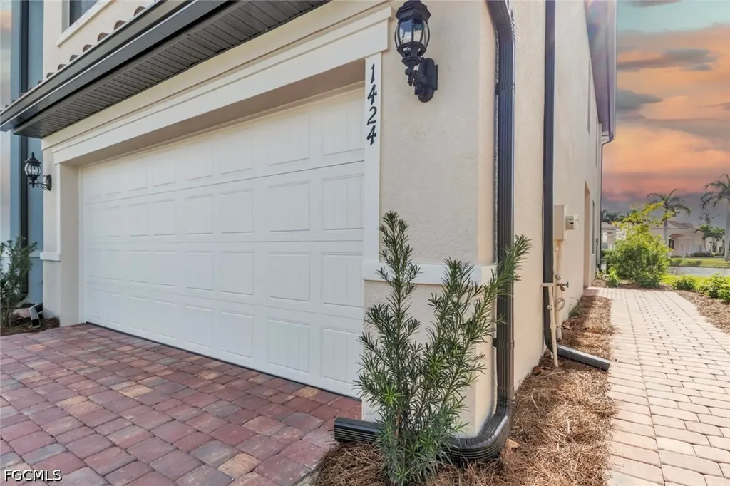 1424 Weeping Willow Court Cape Coral FL 33909