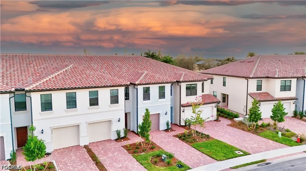 1424 Weeping Willow Court Cape Coral FL 33909