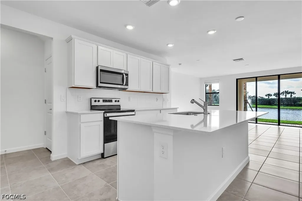 1424 Weeping Willow Court Cape Coral FL 33909