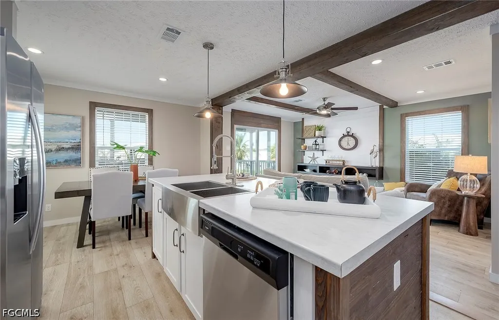 93 Poinsettia Drive Fort Myers FL 33905