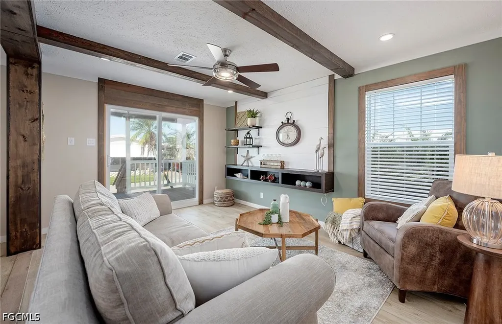93 Poinsettia Drive Fort Myers FL 33905