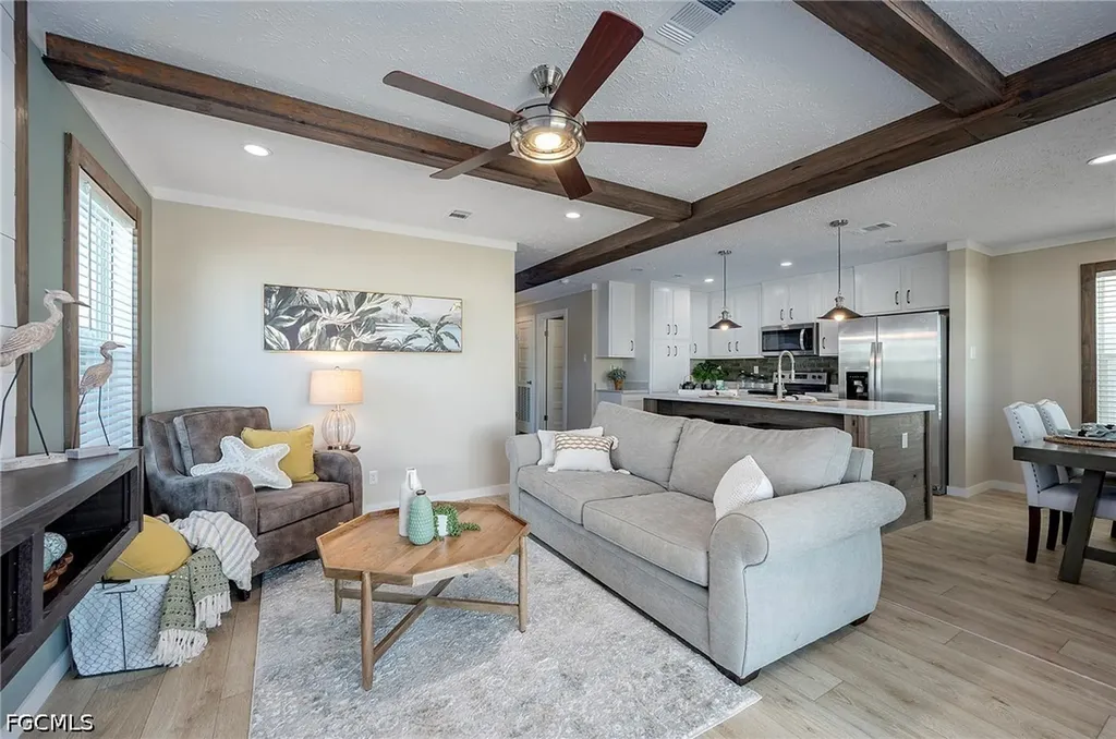 93 Poinsettia Drive Fort Myers FL 33905