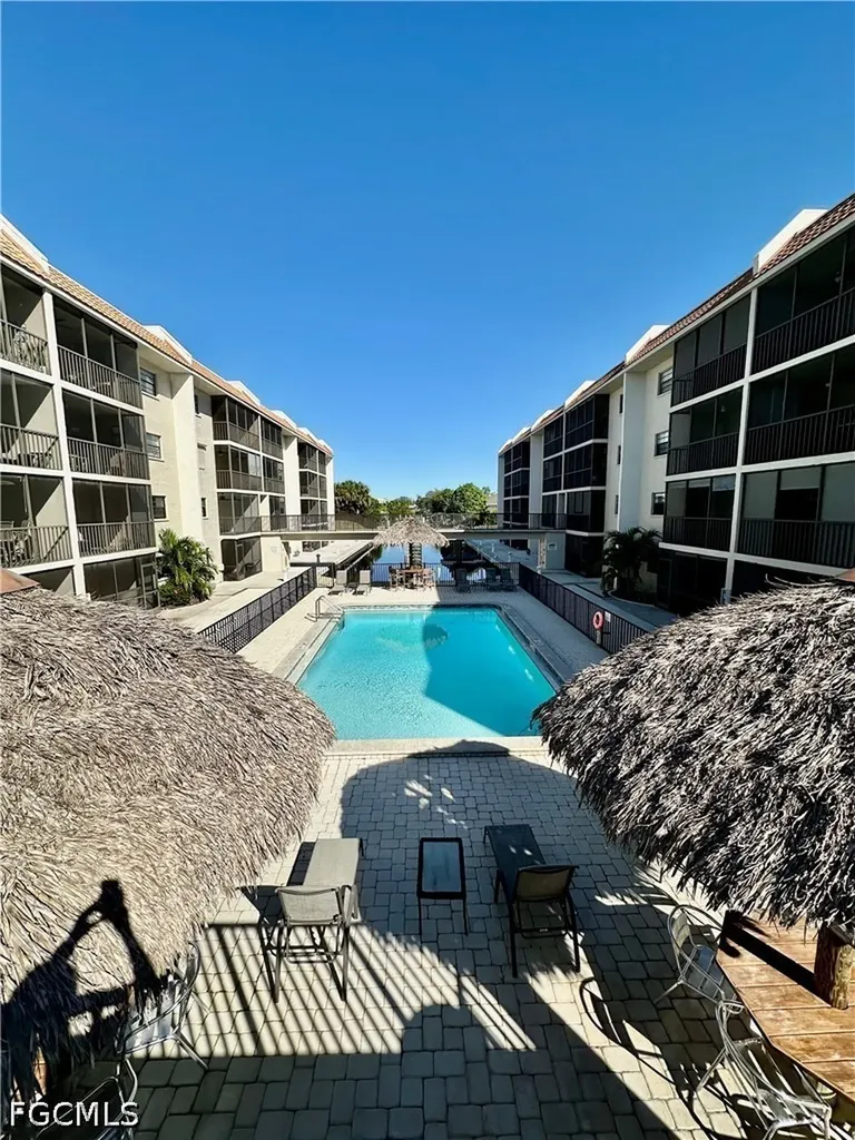 Bonita Springs FL, 9395 Pennsylvania Avenue, Unit 19