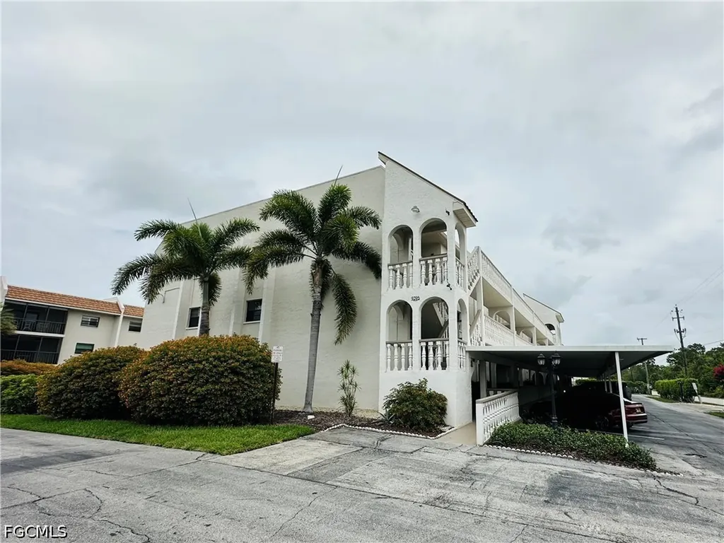 9395 Pennsylvania Avenue Bonita Springs FL 34135