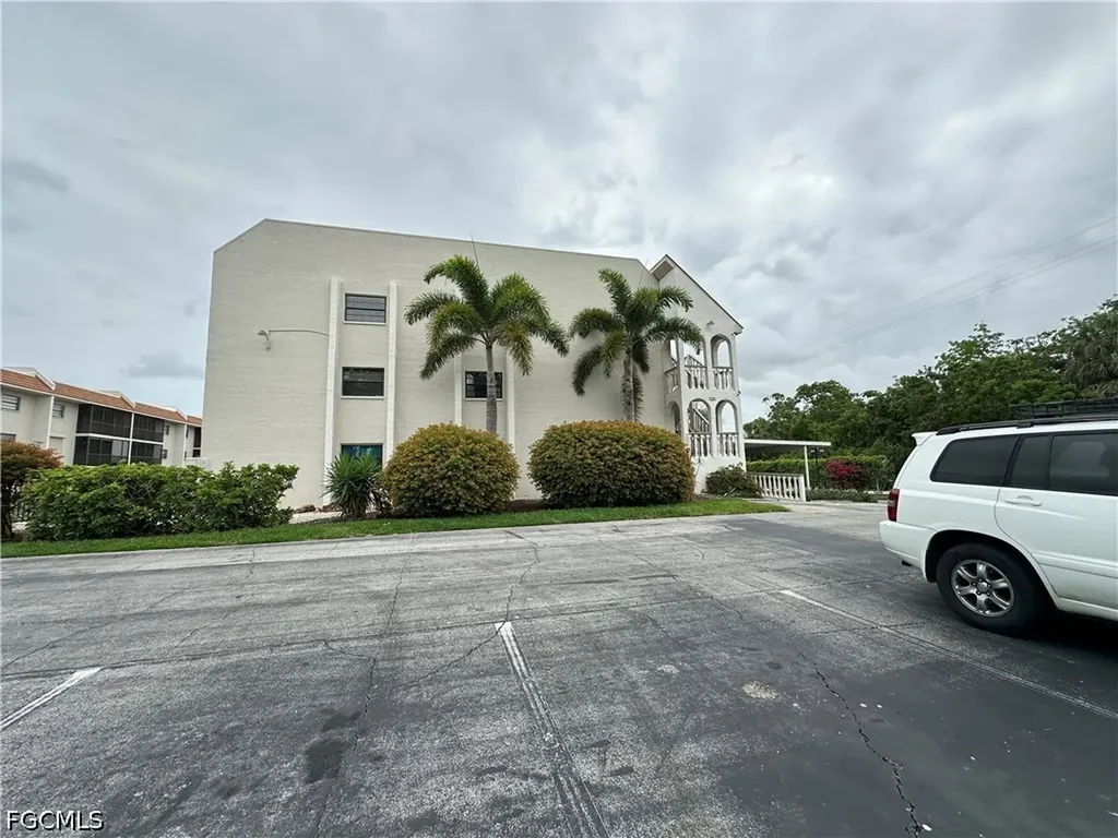9395 Pennsylvania Avenue Bonita Springs FL 34135