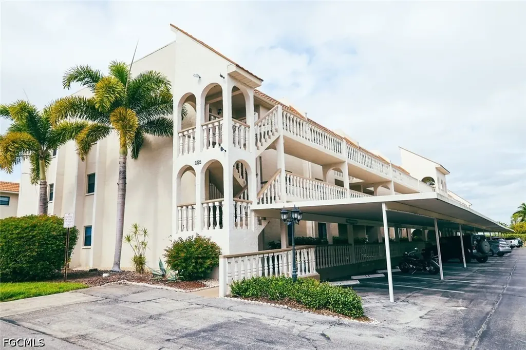 9395 Pennsylvania Avenue Bonita Springs FL 34135