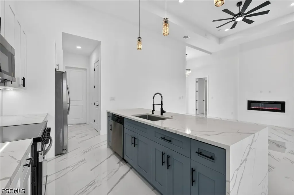 4210 NE 14th Avenue Cape Coral FL 33909