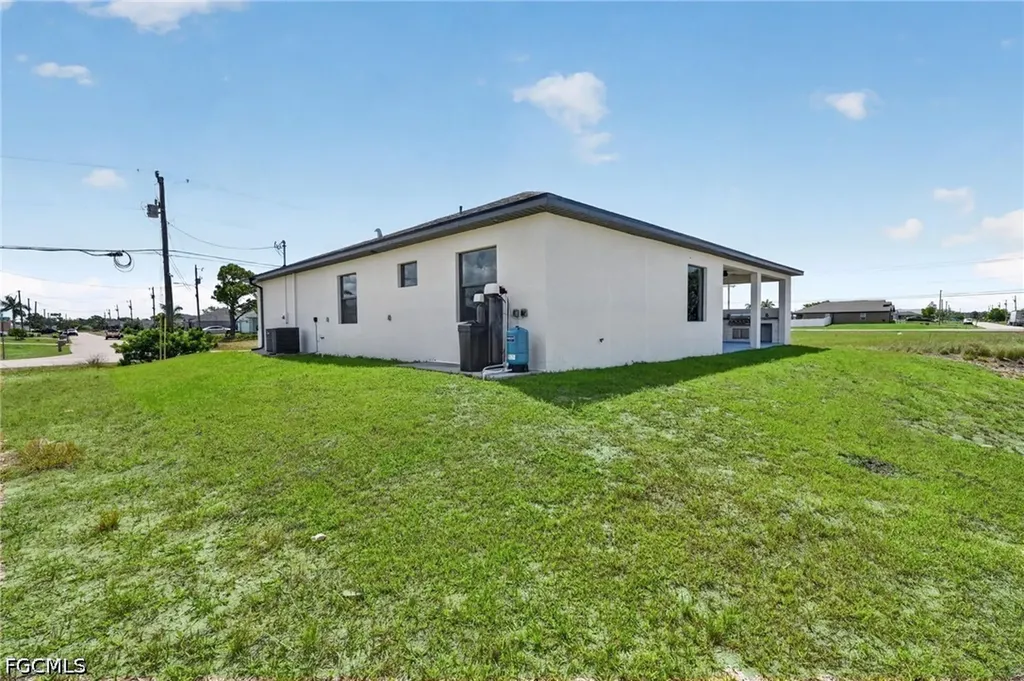 4210 NE 14th Avenue Cape Coral FL 33909