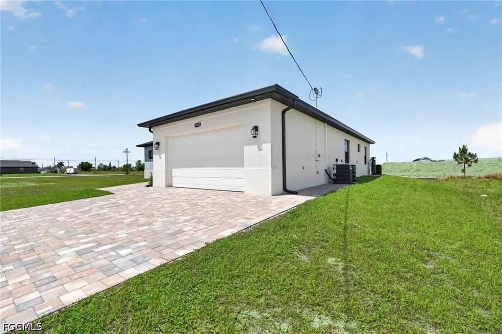4210 NE 14th Avenue Cape Coral FL 33909