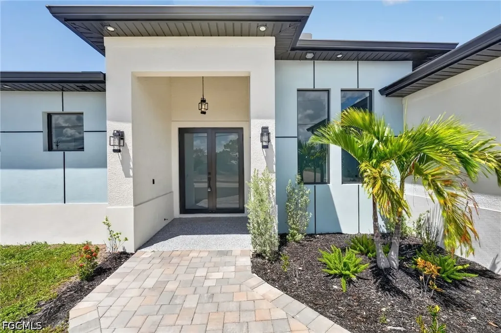 4210 NE 14th Avenue Cape Coral FL 33909