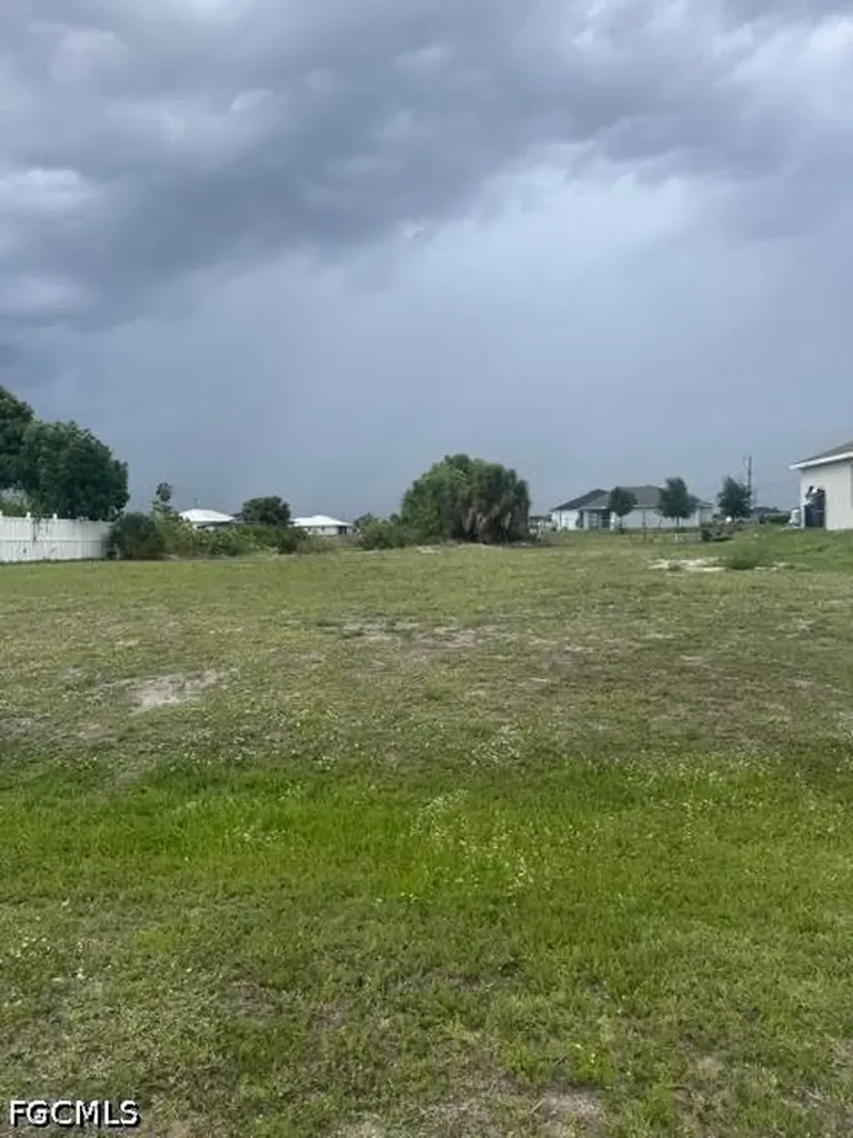 1823 NW Embers Terrace Cape Coral FL 33993