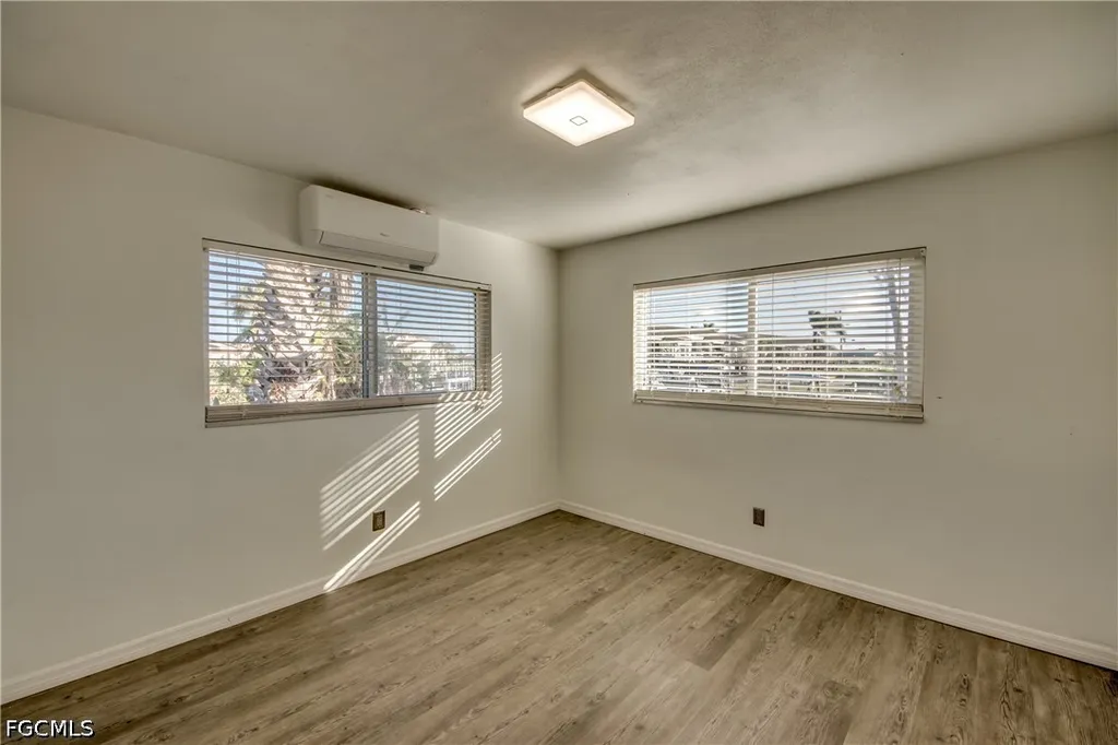 1112 SE 39th Terrace Cape Coral FL 33904