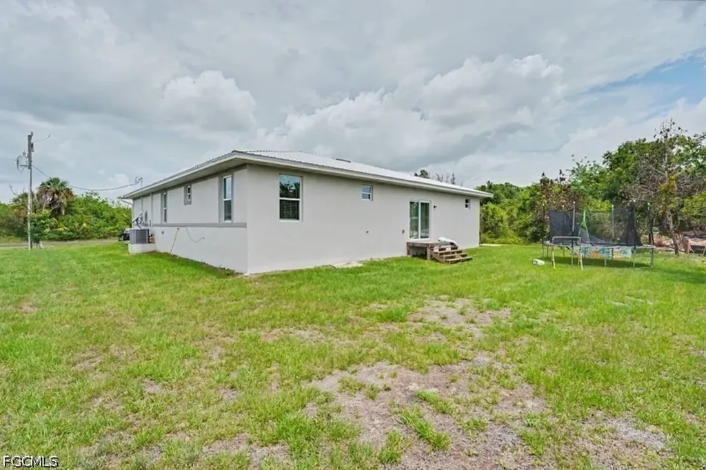 8006 Oakleaf Circle Labelle FL 33935