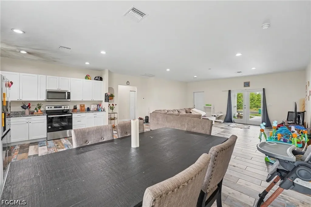 8006 Oakleaf Circle Labelle FL 33935