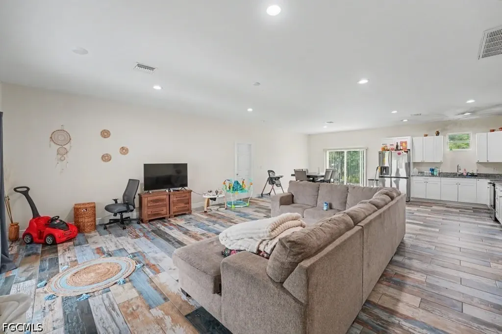 8006 Oakleaf Circle Labelle FL 33935