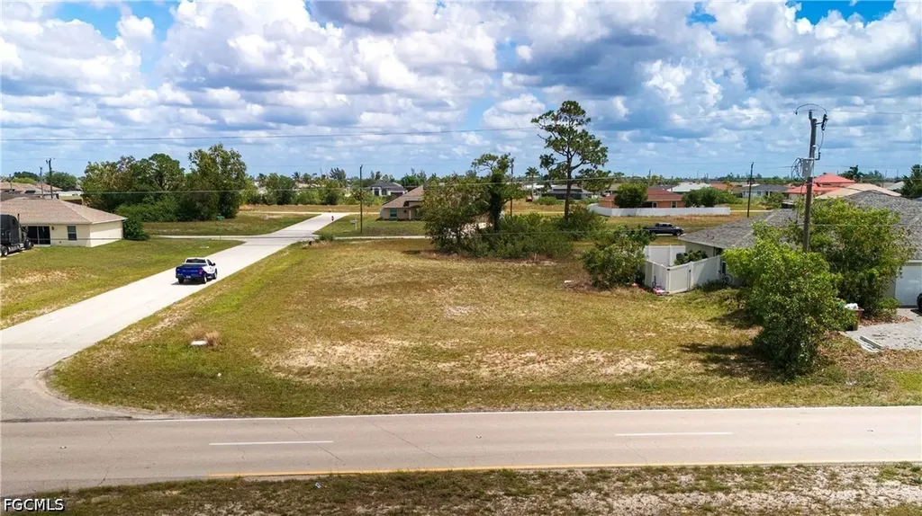 1747 Diplomat Parkway W Cape Coral FL 33993