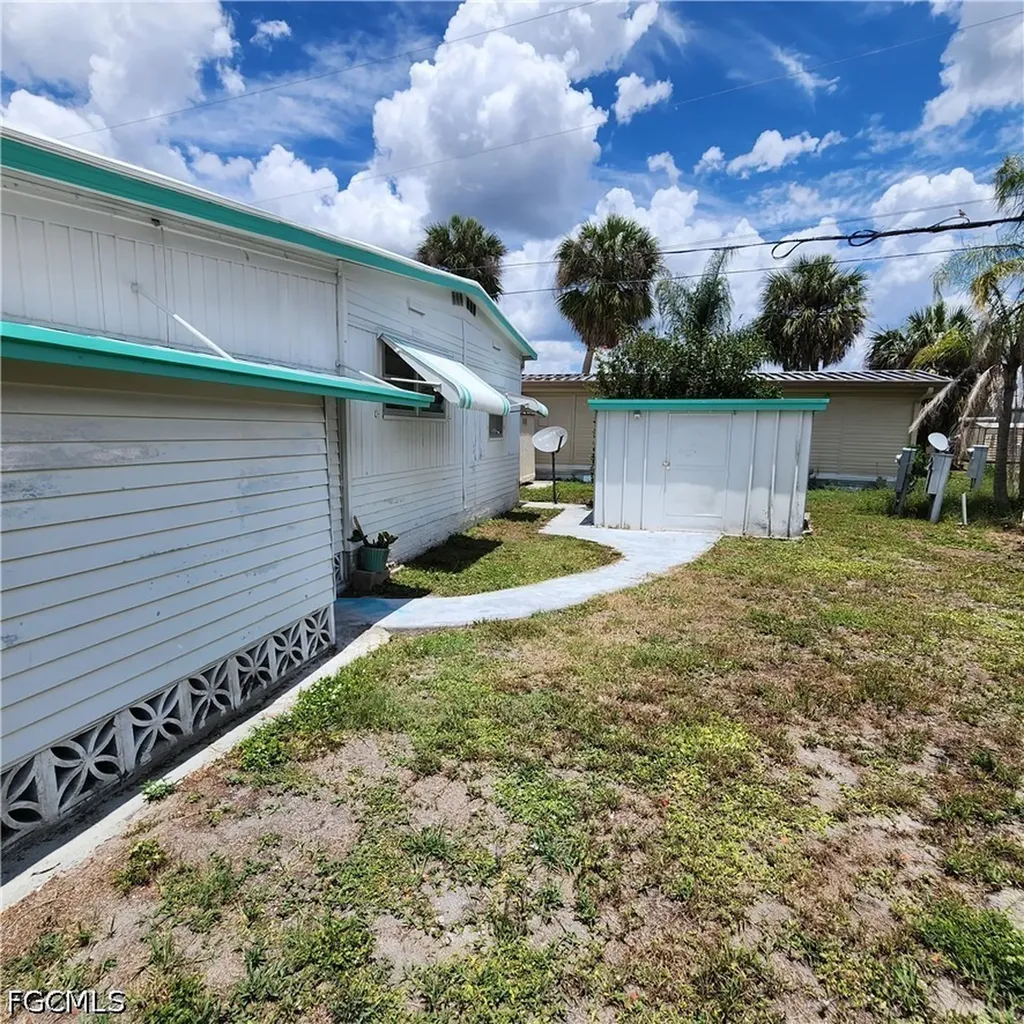 136 Amber Avenue North Fort Myers FL 33917