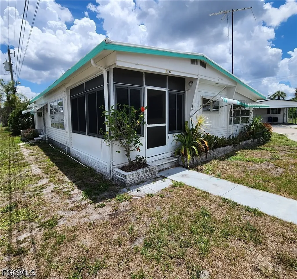 136 Amber Avenue North Fort Myers FL 33917