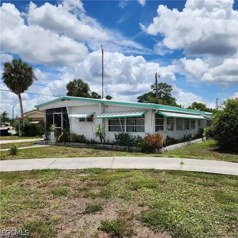 136 Amber Avenue North Fort Myers FL 33917