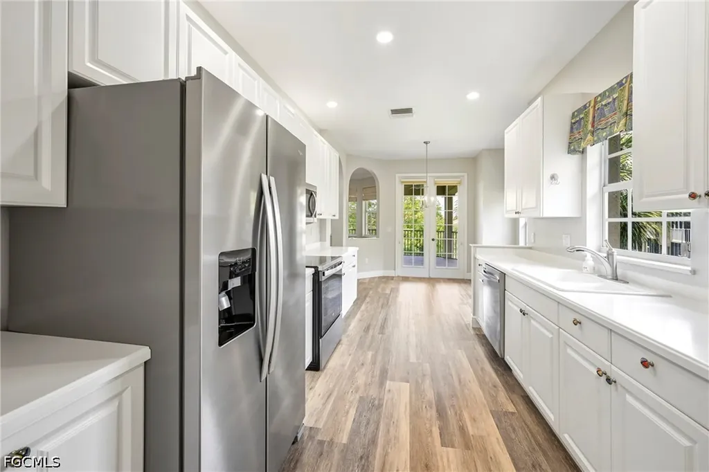 13921 Avon Park Circle Fort Myers FL 33912