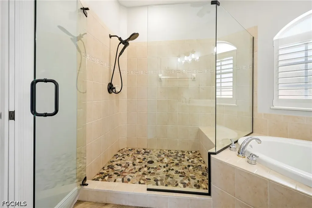 13921 Avon Park Circle Fort Myers FL 33912